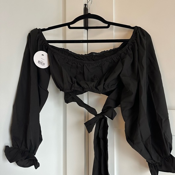 Black off the shoulder tie back crop top - Picture 5 of 5
